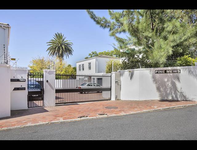 3 BEDROOM TOWNHOUSE RENTED IN KENILWORTH UPPER